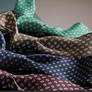 BEAU BRUMMEL SOHO  MEN'S TIE 100%  SILK